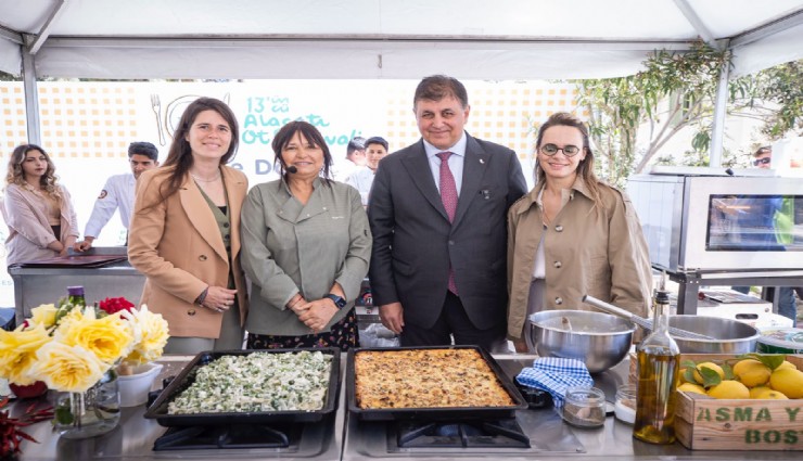 Başkan Tugay, Alaçatı Ot Festivali’nin açılışını yaptı