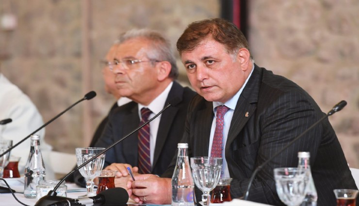 Başkan Tugay ilk İEKKK toplantısını yaptı: İzmir’in kalkınması için çalışacağız