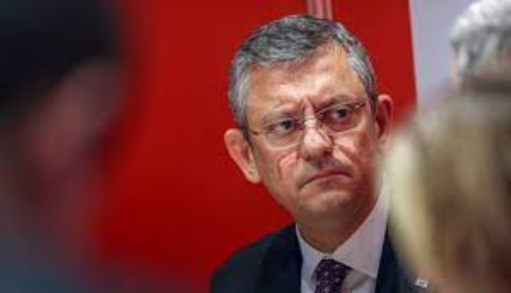 CHP Genel Başkanı Özgür Özel 14'ü Büyükşehir 420 belediye başkanını toplantıya çağırdı