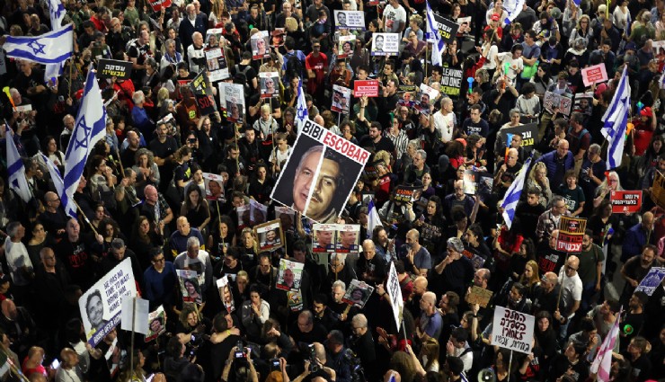 İsrail’de 100 bin kişiden Netanyahu'ya istifa çağrısı