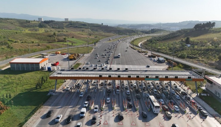 İzmir- İstanbul arasında bayram yoğunluğu: 3 milyona yakın araç geçti