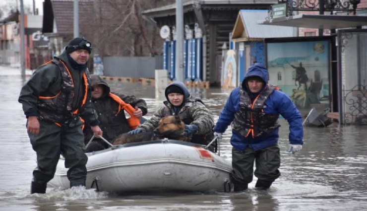 Kazakistan'daki selde tahliye edilenlerin sayısı 117 bin 142'ye yükseldi