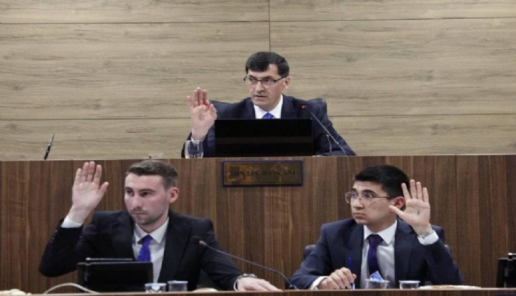 Kütahya'da 73 yıl sonra seçilen CHP'li Başkan ilk meclis toplantısını yaptı