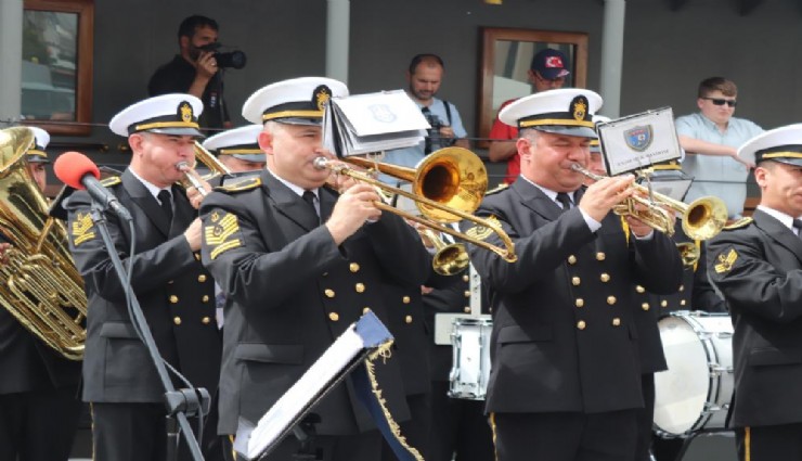 TCG Nusret Müze Gemisi, İzmir’de ziyarete açıldı