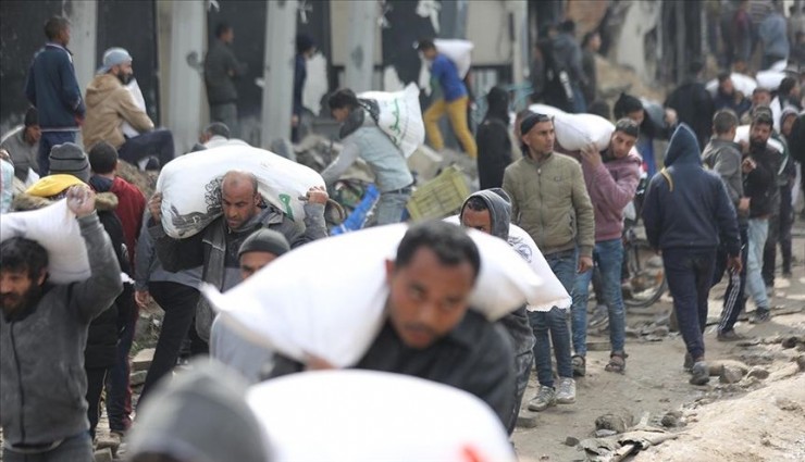 UNRWA: Gazze'ye ulaştırılan yardım miktarında iyileşme yok
