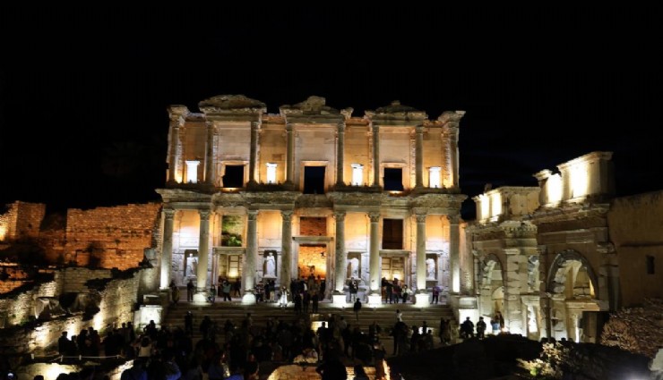 Efes Antik Kenti'nde ''gece müzeciliği'' lansmanı