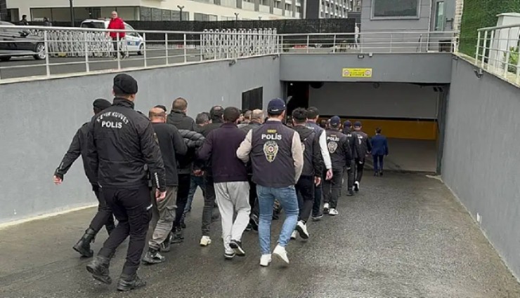 İzmir dahil 42 ilde ''SİBERGÖZ-42'' Operasyonu: 127 şüpheli yakalandı