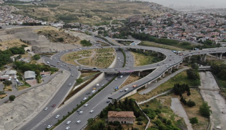 İzmir'de o kavşakta hergün karmaşa var