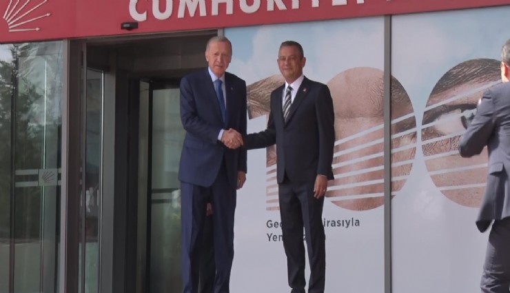 18 yıl aradan sonra ilk kez Cumhubaşkanı Erdoğan CHP Genel Merkezi'nde