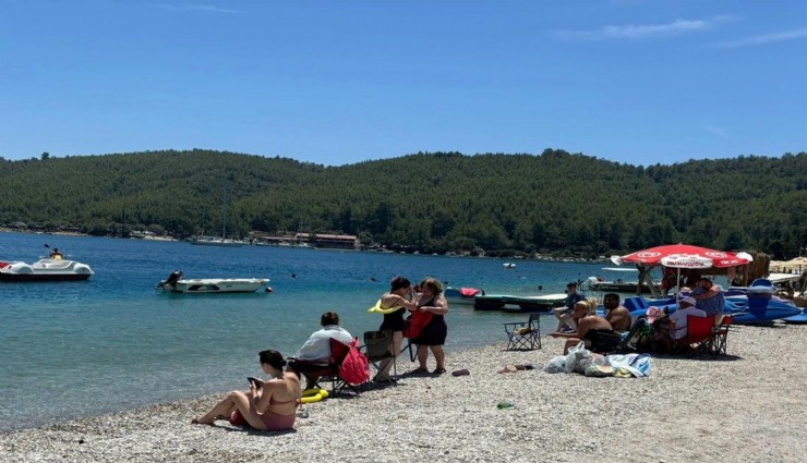 Akbük Plajının  bir kısmı halka ücretsiz açıldı