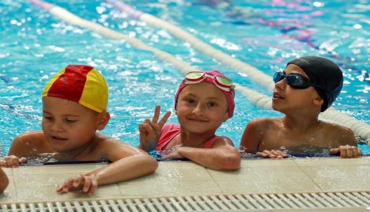 Karşıyaka Belediyesi ‘Yaz Spor Okulları’nı açtı