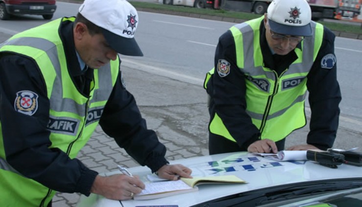 Trafikte sıkı denetim: 2 milyon 406 bin 651 araç denetlendi