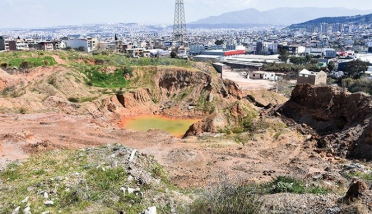 İzmir'in Çernobili'nden çıkan tozlar tehlike yaratıyor: Rüzgarla birlikte 15 dakikada şehir merkezinde