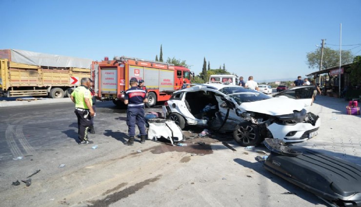 Manisa'da feci kaza: 1 kişi hayatını kaybetti, 4 kişi yaralı