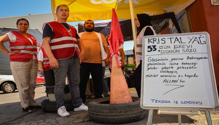 Zeytinyağı fabrikası işçileri 53 gündür grevde, yönetim Tariş'te fason üretimde