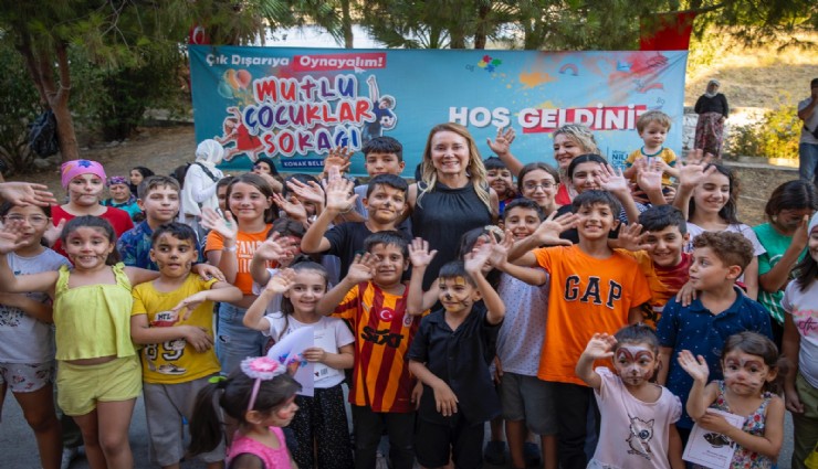 ''Mutlu Çocuklar Sokağı'' 18 mahallede 5 bin çocukla buluştu