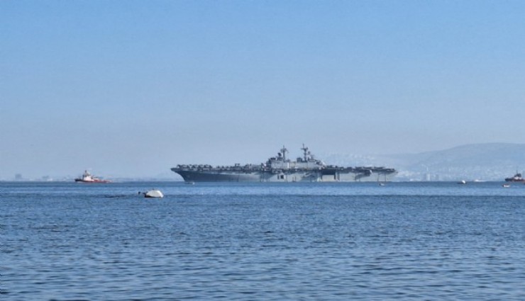 Amerika'nın taaruz gemisi USS Wasp, İzmir'i terk etti