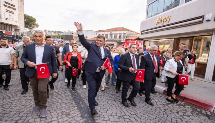 Başkan Tugay, 88. Uluslararası Bergama Kermesi’ne katıldı