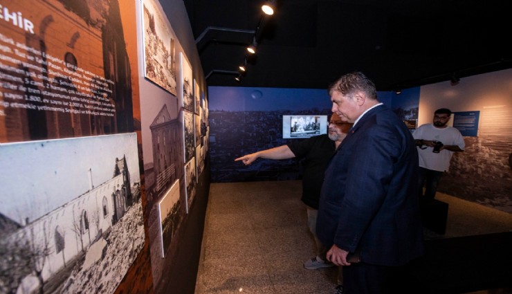 Başkan Tugay’dan Yanık Yurt ziyareti