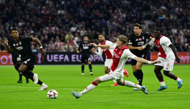 Beşiktaş, Ajax'a farklı mağlup: 4-0