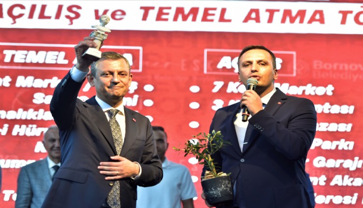 CHP Genel Başkanı Özgür Özel Bornova’da 17 açılış, 9 temel atma gerçekleştirdi