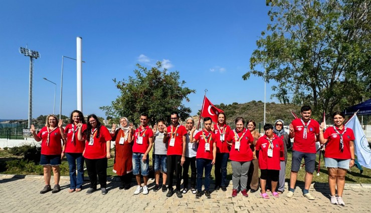 İzmirli izciler kamp ateşini yaktı