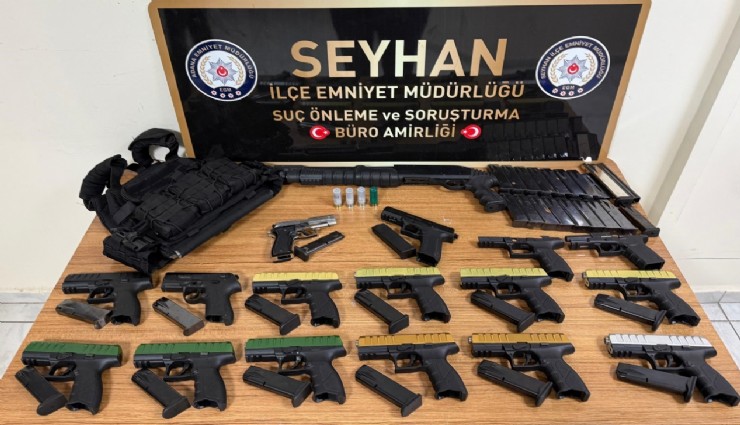 Adana'da evlerinde cephanelik çıktı, 