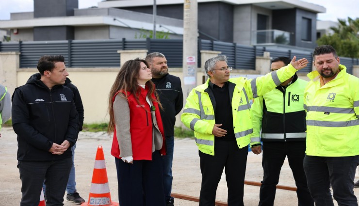 Başkan Denizli, Çakabey Mahallesi’ndeki yağmur suyu hattı çalışmalarını inceledi