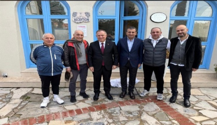 Çeşme'de CHP'lilerin tepki gösterdiği fotoğraf