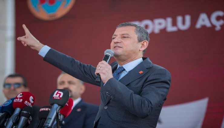 CHP lideri Özel'den Büyükşehir'deki maaş krizi yorumu: Maaş dağıtamasın diye 1,7 milyarı belediyeden kesen bir zihniyet var