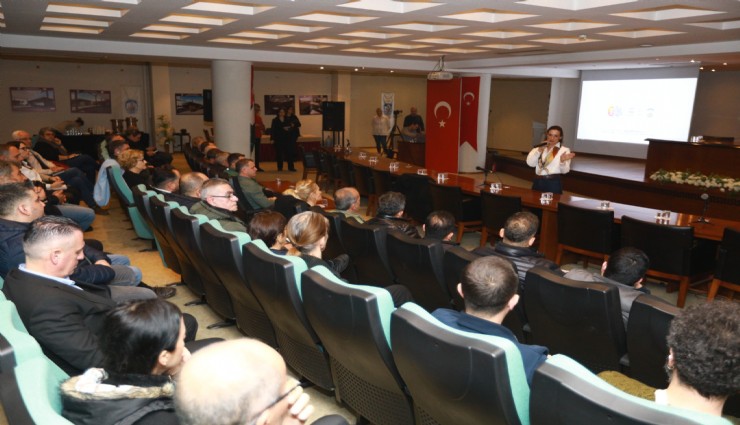 Efes Selçuk’ta çarşı düzenlemeleri için esnafın görüşleri alındı