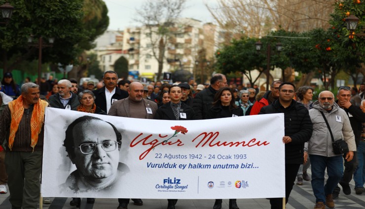 Efes Selçuk'ta Uğur Mumcu anıldı: Gerçekler su yüzüne çıkmalı