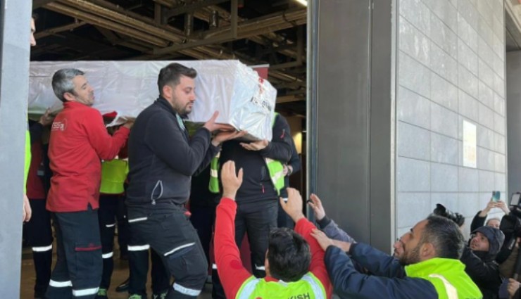 Ferdi Tayfur’un cenazesi İstanbul'a getirildi