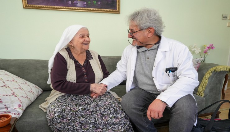 Gaziemir Belediyesi sağlık hizmetleriyle fark yaratıyor