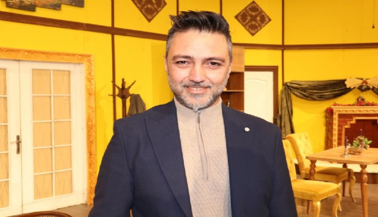 İzleyeciler şaşırdı: 8 saniyede kostüm değiştirdi, ikizi var sandılar