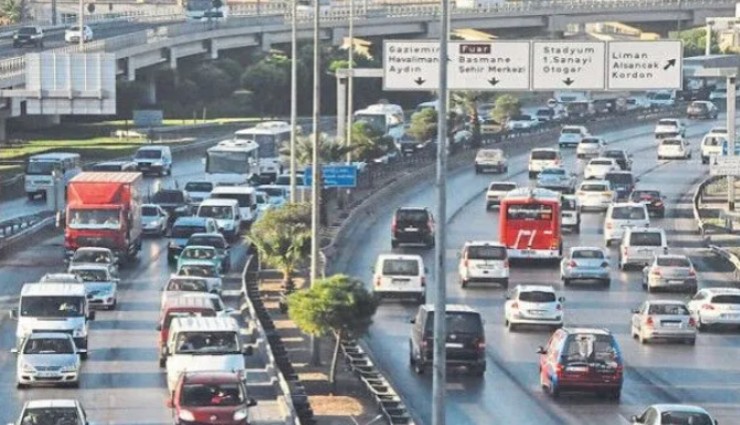 İzmir'de 2024 yılında trafiğe kayıtlı 58 bin 483 araçtan yüzde 10,9'luk kısmını Renault marka otomobiller oluşturuyor