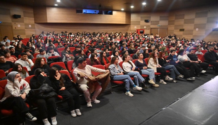 Manisa Şehir Tiyatrosu Sahnesi’ne Uğur Mumcu ismi verilecek