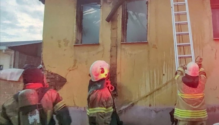 Ödemiş'te yangın faciası: Yanan evdeki 6 çocuğu komşular kurtardı