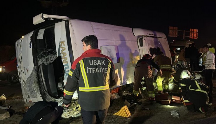 Uşak'ta feci kaza: Otomobil ile işçi servisi çarpıştı: 1'i ağır, 28 yaralı