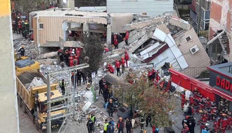 4 kişinin can verdiği enkazdan kahreden kare! ''İyi ki doğdun ortancamız''