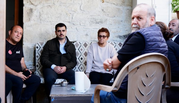 AK Parti Genel Sekreteri İnan, Foça’daki sel bölgesinde incelemelerde bulundu