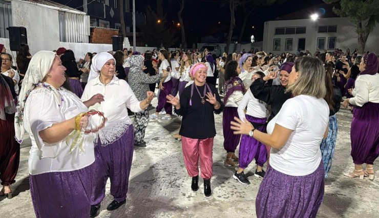 Aliağa'da kadınlardan renkli ''Şalvar Gecesi''