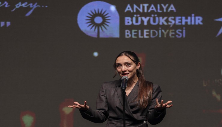 Altın Portakal 2025: ''Onur, Emek, Başarı'' ödülleri verildi