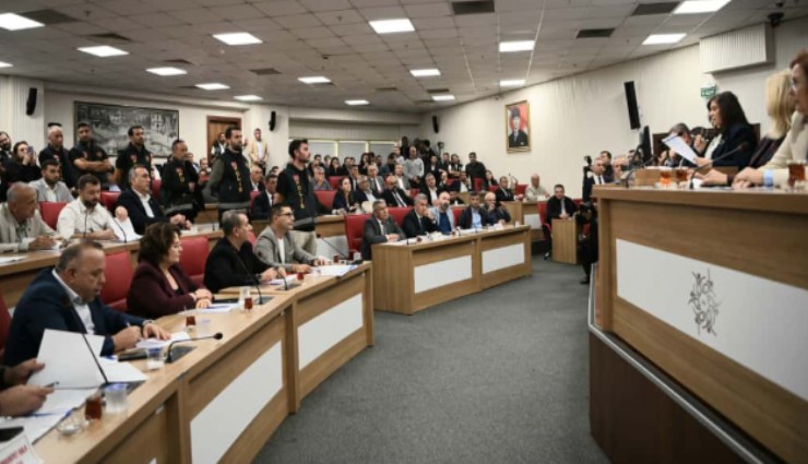 Aydın'da Çerçioğlu'ndan 'çevik kuvvetli' demokrasi