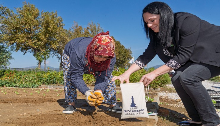 Büyükşehir’den çiftçiye toprak analizi eğitimi