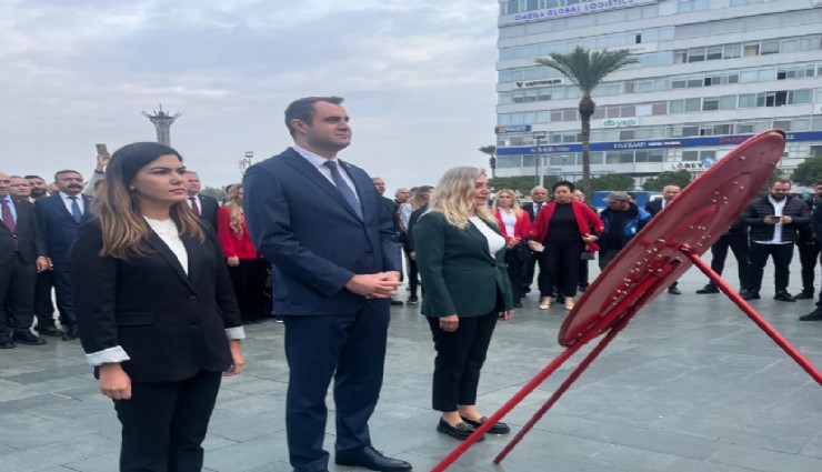 CHP İzmir yeni yönetimden çelenk töreni: Halkın sorunlarını konuşacağız