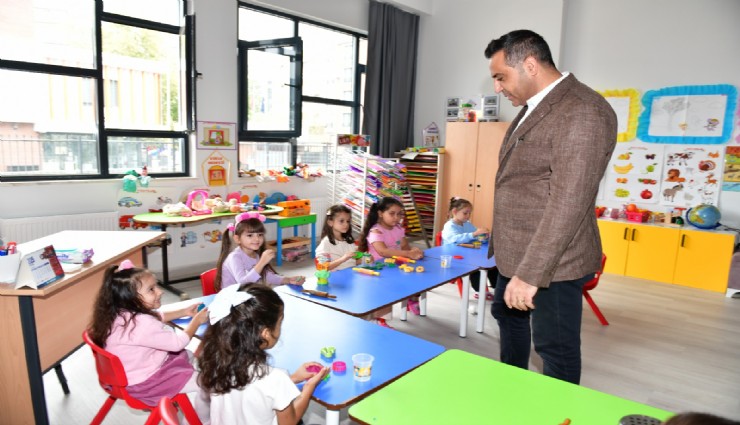 Çiğli’de yol ve kaldırım seferberliği