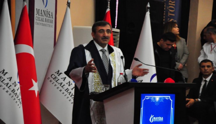 Cumhurbaşkanı Yardımcısı Cevdet Yılmaz'a MCBÜ'de ‘Fahri Profesörlük' unvanı