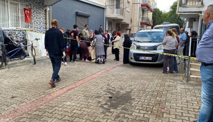 Efeler’de acı olay: Genç adam evinde silahla vurulmuş halde bulundu