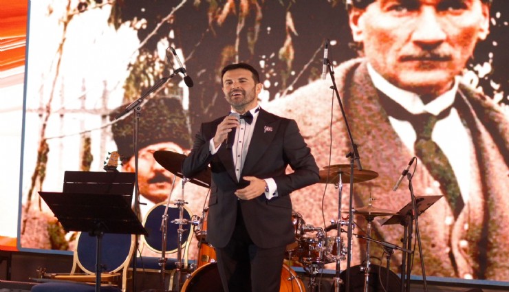 İsmail Özkan ABD'de Cumhuriyet coşkusu yaşattı